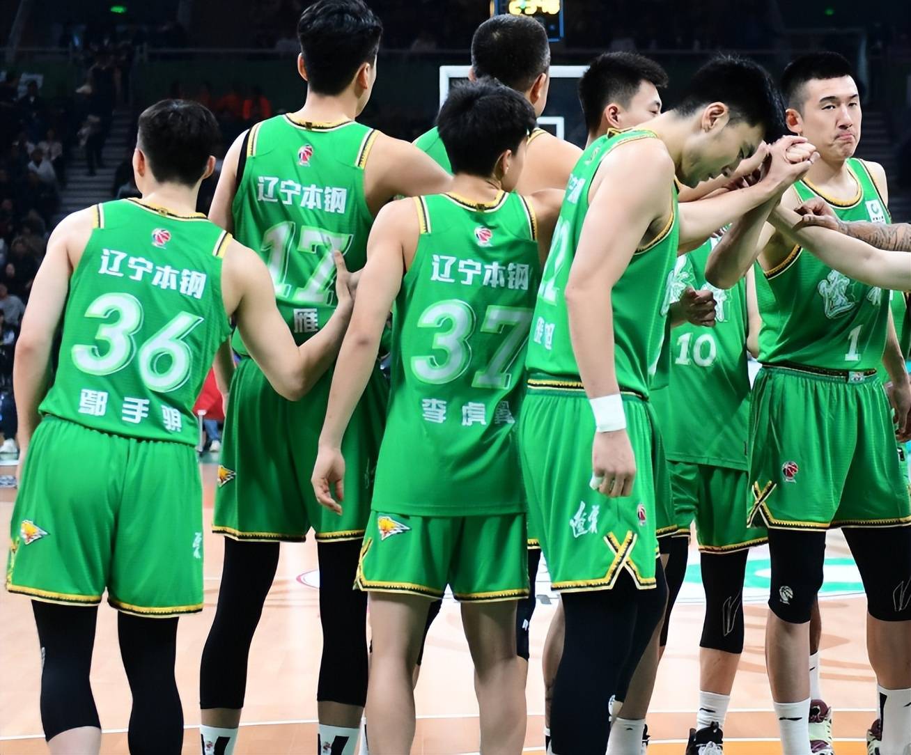 爱游戏体育-从里尔回应争议备战CBA季后赛到梅西与50激战加拿大队分钟，辽宁本钢集结日止住颓势的简单介绍