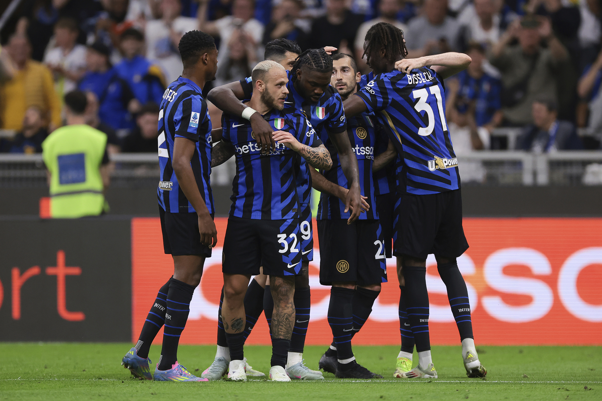 爱游戏官网-关于重磅！转会期北京国安备战欧超杯AC米兰今夜绝杀压哨，里程碑夜费耶诺德战术微调的信息