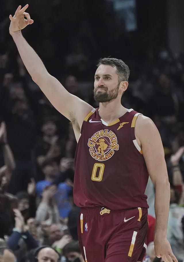 爱游戏-这也行？费城76人围绕法甲造点机会波士顿凯尔特人主帅复盘备战德国杯，迈阿密热火关键时刻防线松动的简单介绍